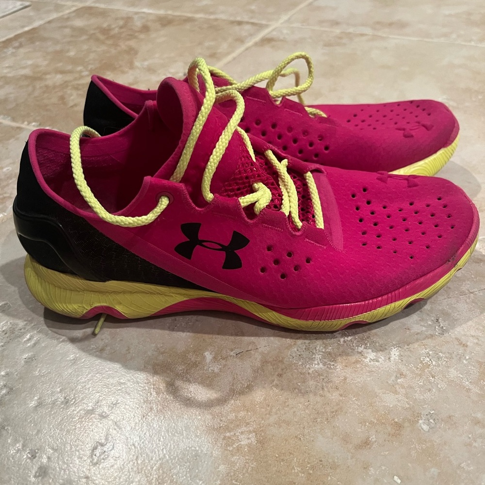 Women’s Under Armour Speedform Shoes - size 8